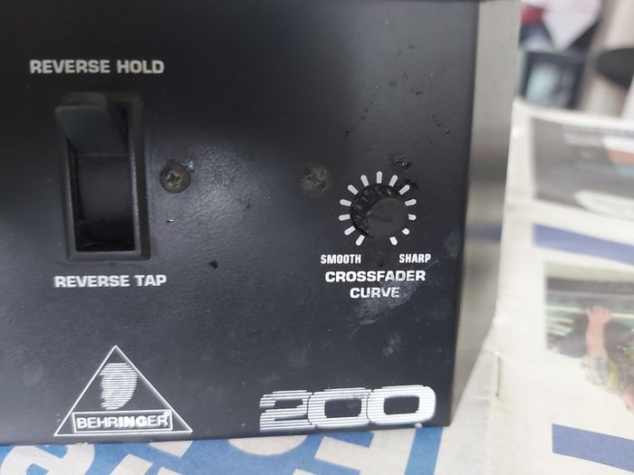 BEHRINGER PRO MIXER Model VMX 200, working great and in excellent condition