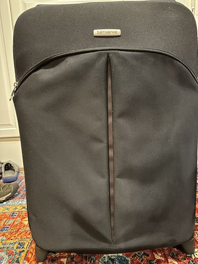 Samsonite luggage suitcase medium