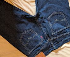 levi's