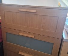 chest of drawers