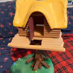 Toy treehouse (Asterix)