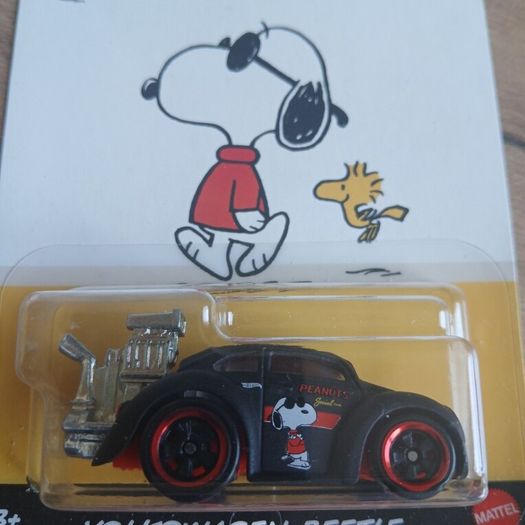 Hot Wheels Volkswagen Beetle 75 Years Peanuts Silver Series