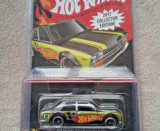 1/64 Hot Wheels Datsun Bluebird Collector Edition 2017 Inc Protector