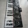 Gigantic Piano Image 4