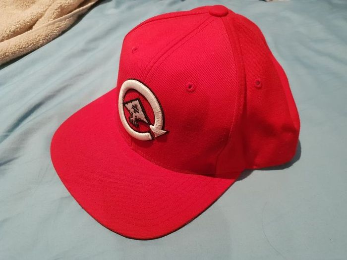 red cap