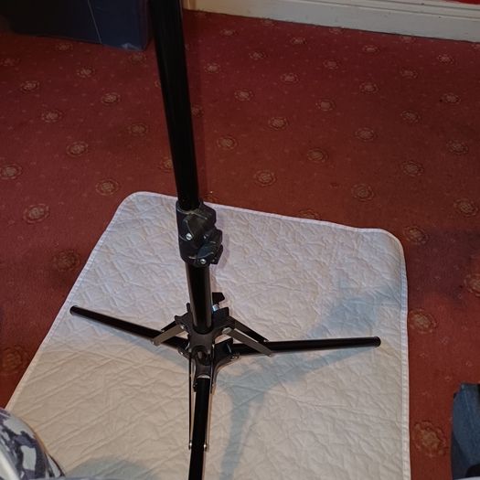 ipad Stand hand