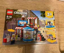 Lego 31077 - Modular Sweet Surprise