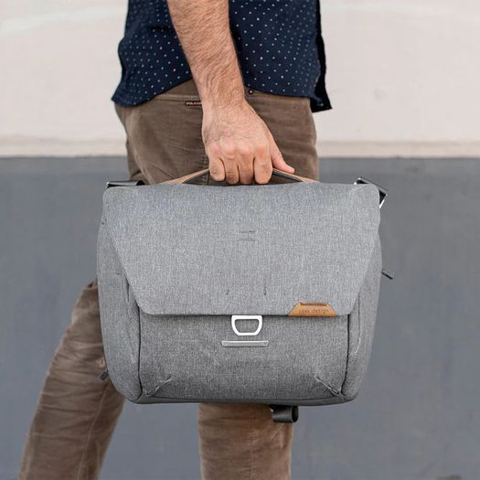 Peak Design - Everyday Messenger V2 - 13L - Ash - Complete, Like New! RRP 250 Euro