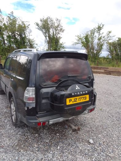 2009 Mitsubishi pajero shogun parts
