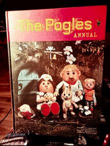 1970.  The Pogles Annual .
