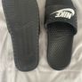 Nike sliders Image 2