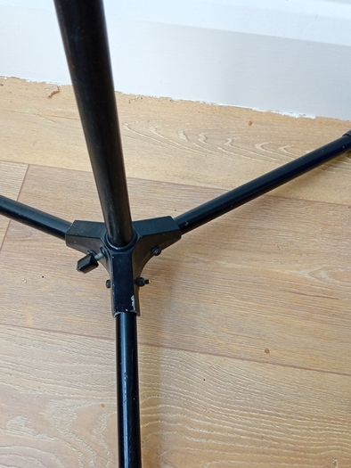 Microphone stand,