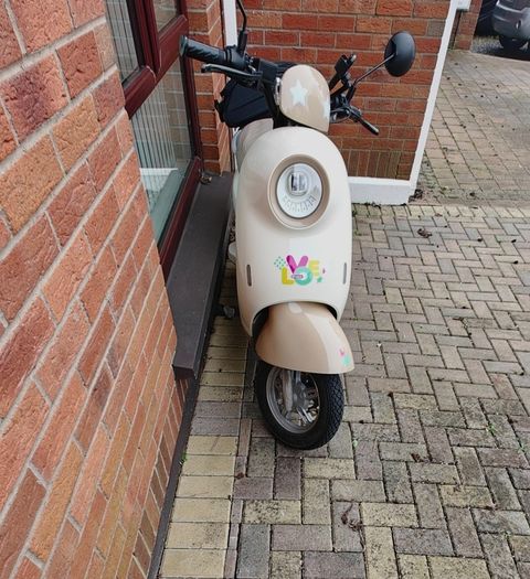 electric scooter 72v 20ah long range distance bike immaculate condition