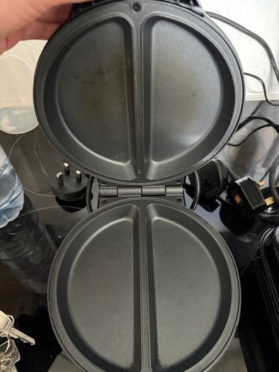 Omelette maker