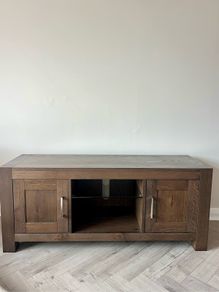 Solid wood tv cabinet