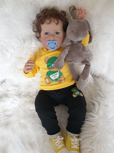Reborns By Laura.  Huge, Heavy, 28inch 7/2 Lb Reborn Doll.   Welcome To View