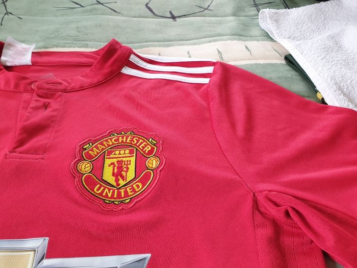 Manchester United Football Club Home Jersey 2017 to 2018 Childrens Large