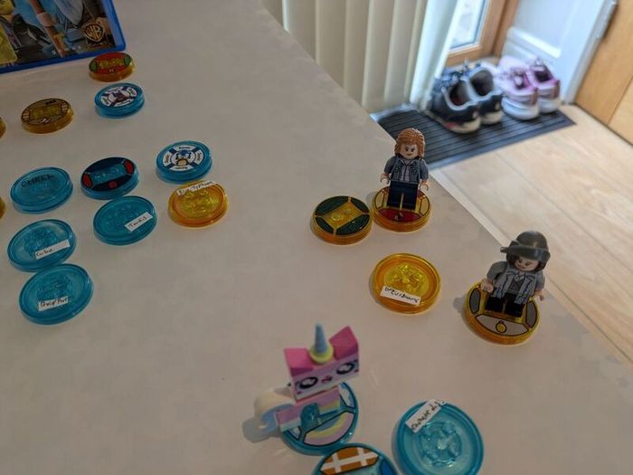 Lego dimensions every story & level. 58 character tags & PS4 disc