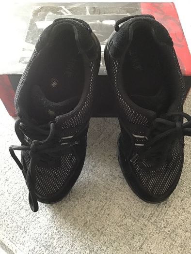 Bloch dancing sneakers - size 4 - black - Irish dancing practice shoes