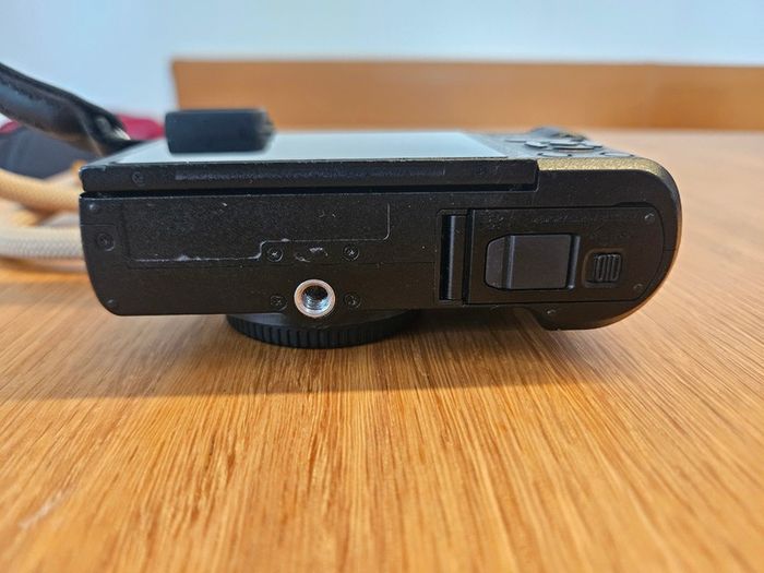 Panasonic Lumix GX80 camera