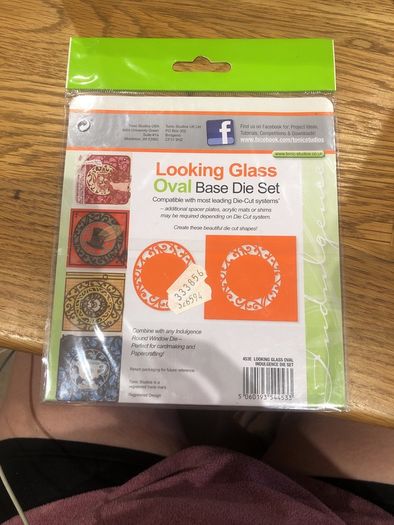 Oval base die set - looking glass