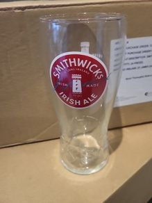smithwicks pint glasses x24
