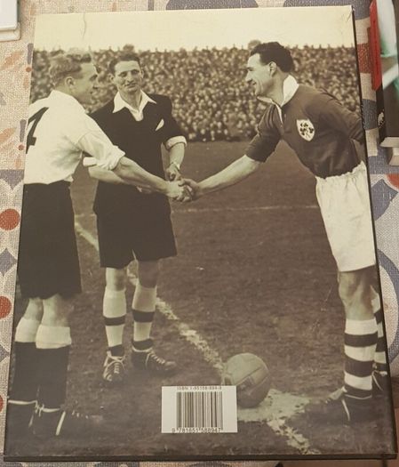 The Complete Who's Who Of Irish International Football, 1945-96 by Stephen McGarrigle