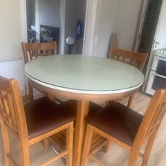 Round extendable kitchen table