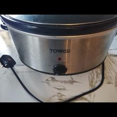 slow cooker and rice cooker