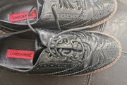school shoe