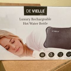 Rechargeable hot water bottle