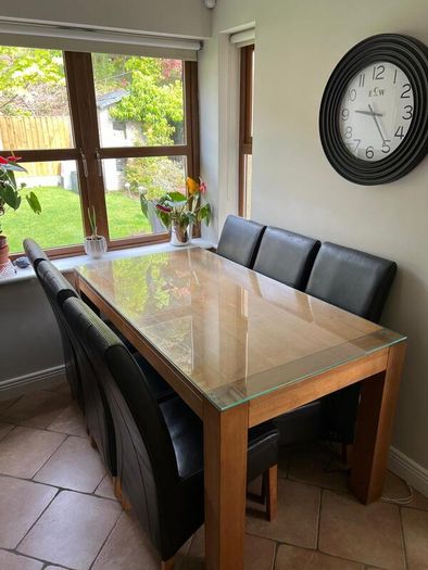 Kitchen table