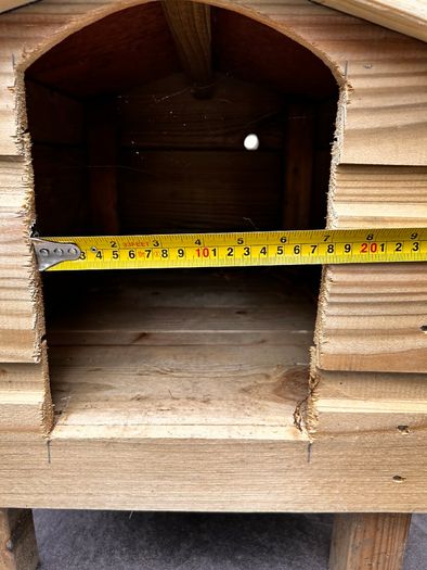 Cat box - outdoor kennel (may suit v small dog)
