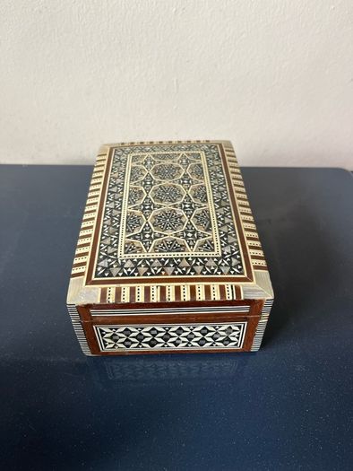 Inlaid wooden box
