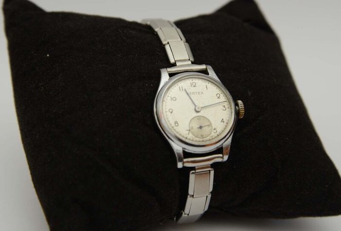 Vintage Swiss Made Vertex Ladies Manual Watch
