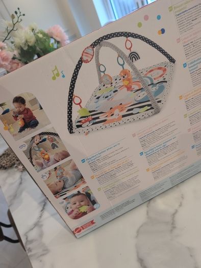 Fisher Price 3 in n 1 Music, Glow and Grow Gym