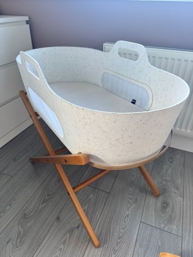 Snuzpod Moses basket
