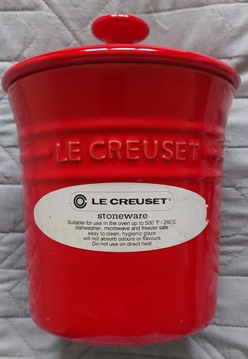Le Creuset stoneware pot