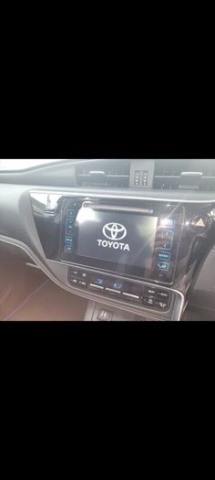 Toyota Auris Hybird automatic