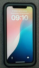 iphone Iphone Xr 64gb including protective shockproof case  Back of phone damaged but phone working perfectly