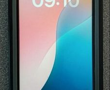 iphone Iphone Xr 64gb including protective shockproof case  Back of phone damaged but phone working perfectly