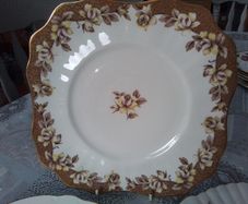 Two Good Fancy Cake Plates
