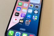 iPhone XS 64g sim free