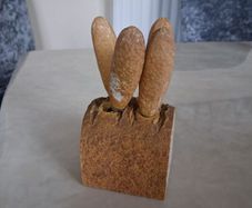 Bread knife holder