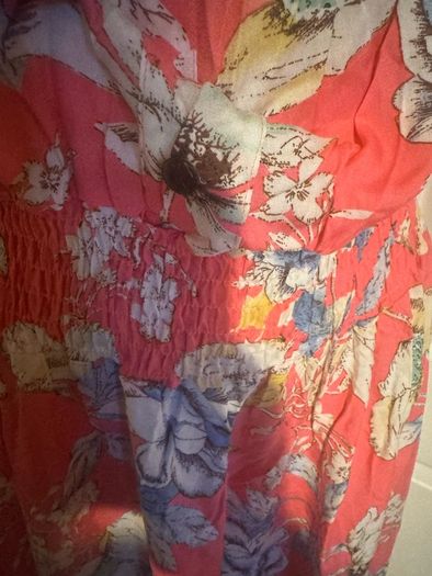 Brand new Boohoo full length maxi floral dress size UK20 EU48 Postage included