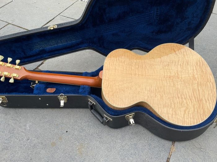 gibson j-185 acoustic guitar