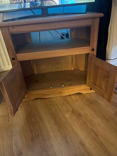 Free wood TV stand