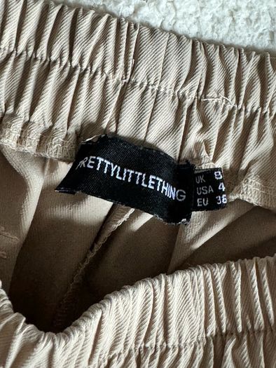 PrettyLittleThing Beige Trousers with Pockets Size 8