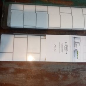 kitchen backslash x 2