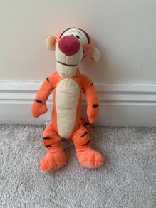 Disney Store Winnie the Pooh Tigger Mini Bean Bag Plush Approx. 25 cm. Used Please see photos